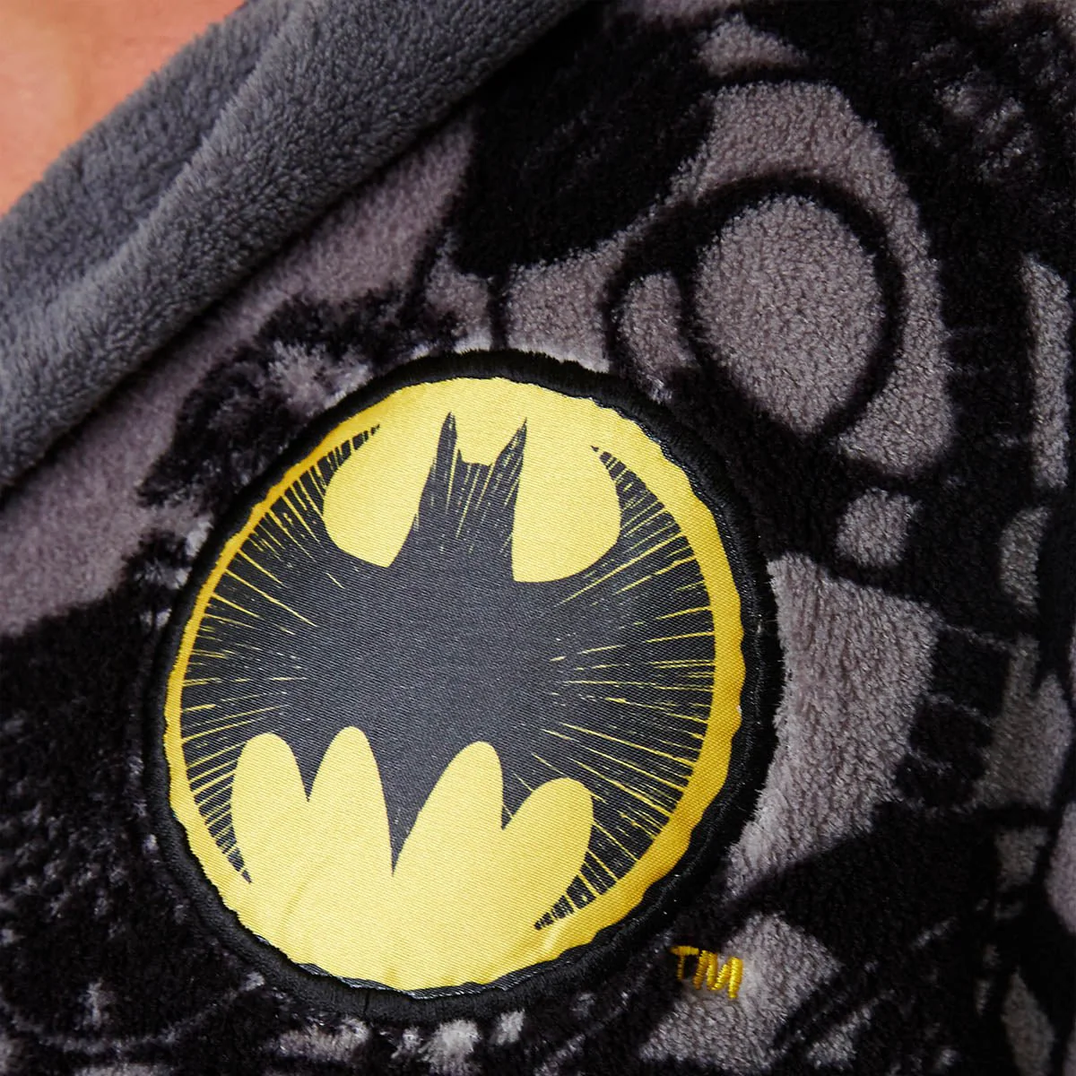 Batman Metamorphosis Bath Robe - Image 3