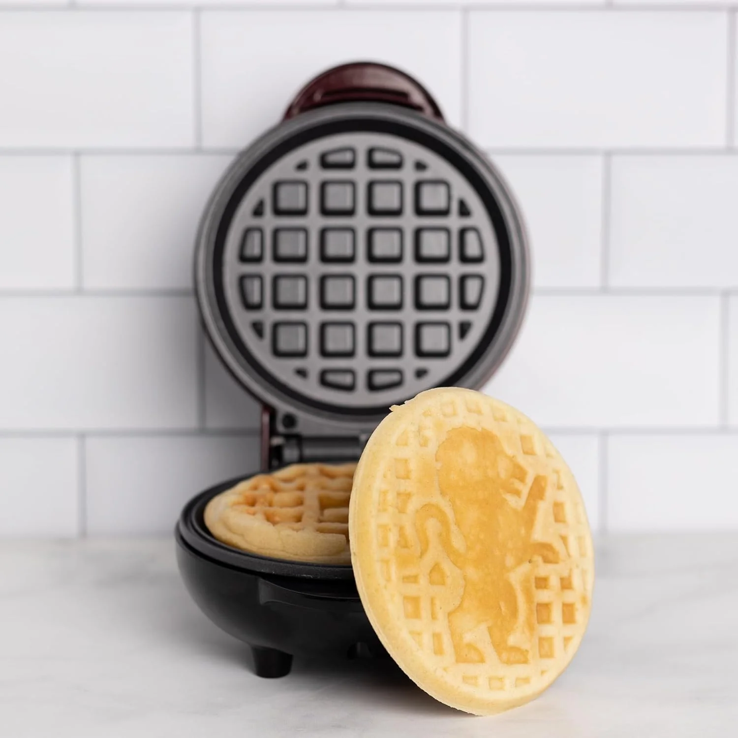 Harry Potter Gryffindor Mini Waffle Maker - Image 3