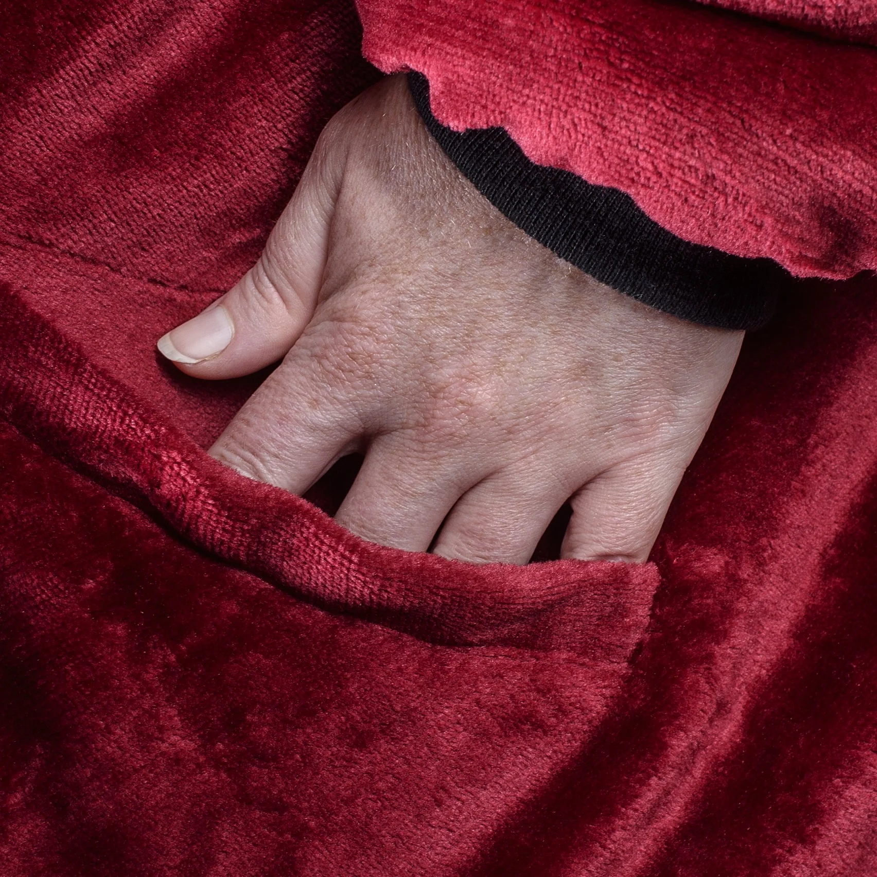 Harry Potter Gryffindor Oversized Hooded Blanket - Image 6