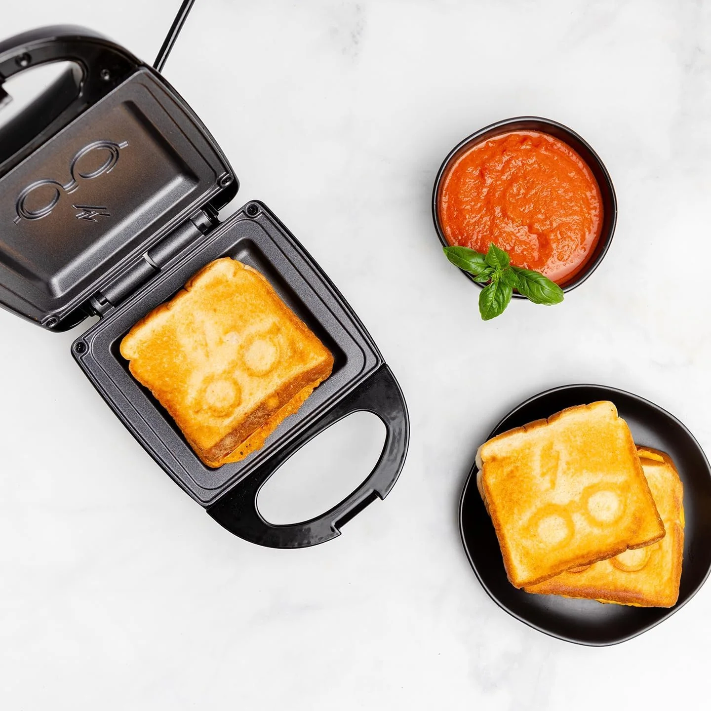 Harry Potter Iconic Glasses Single Grilled Cheese Toastie Maker - Image 2