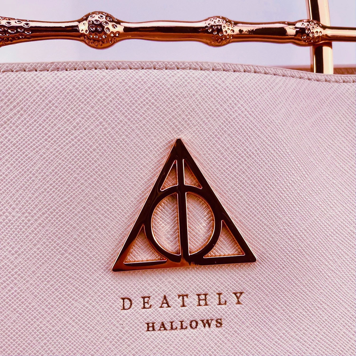 Loungefly x Harry Potter Pink Saffiano Elder Wand Crossbody Handbag - Image 5