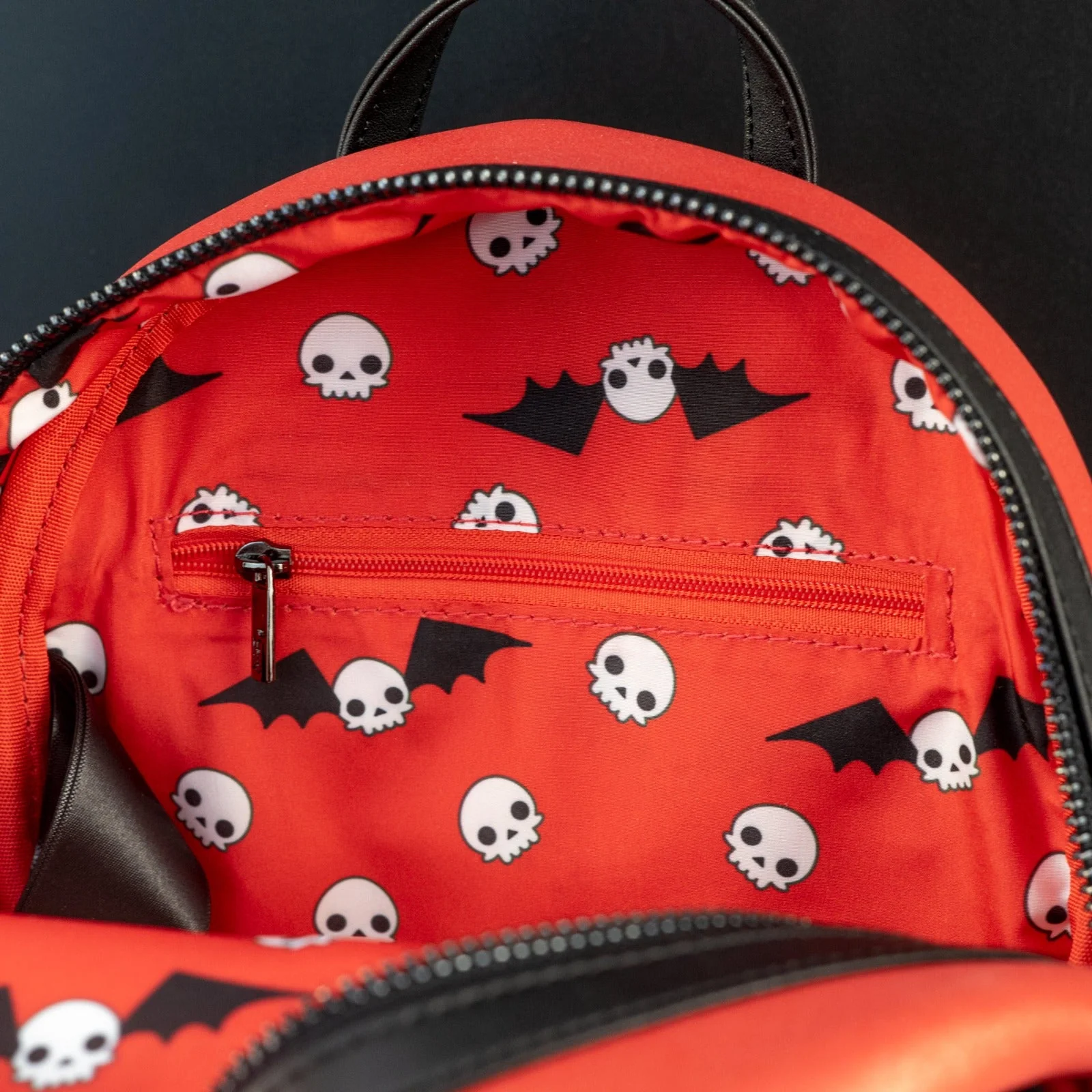Loungefly x Beetlejuice Lydia Cosplay Mini Backpack - Image 6