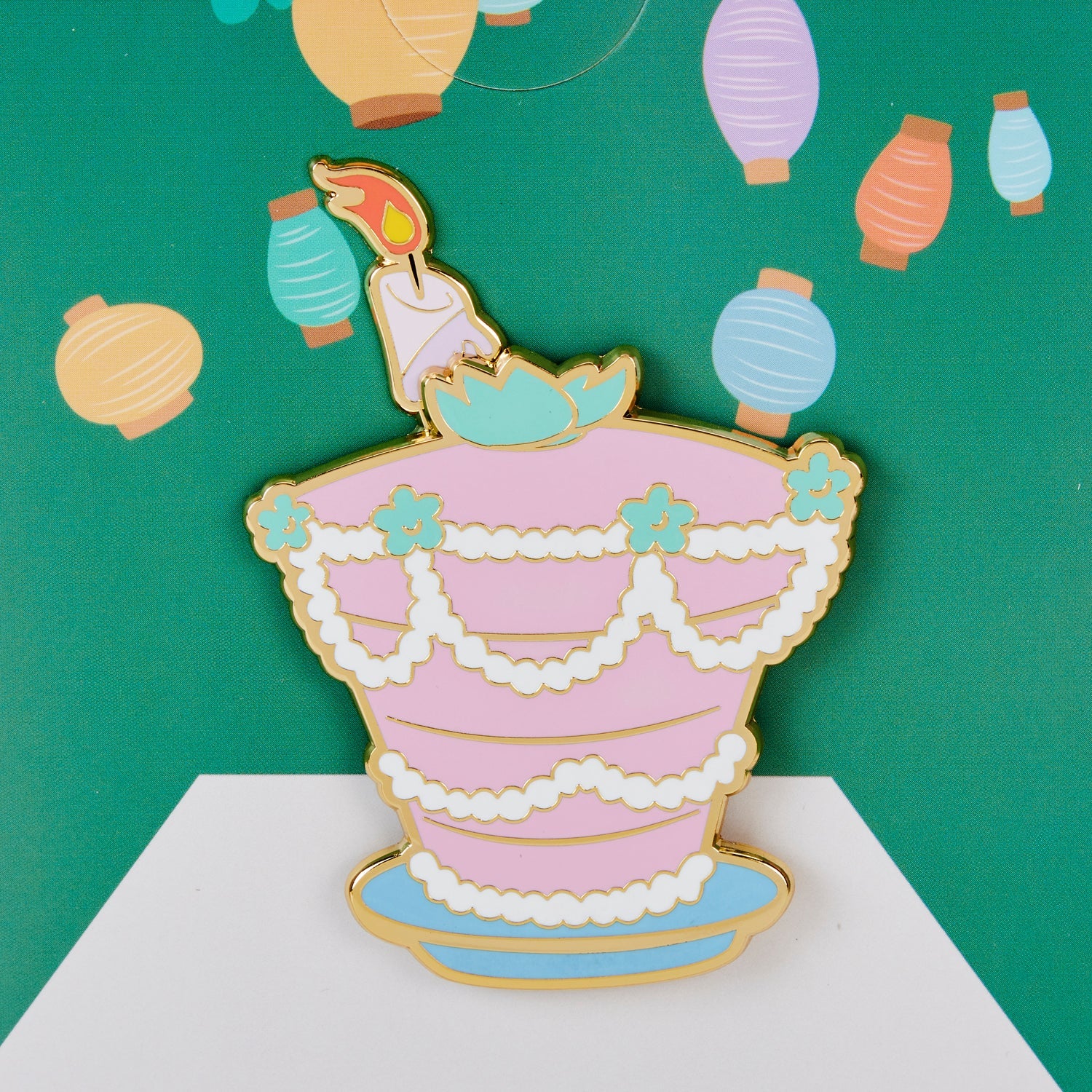 Loungefly x Disney Alice in Wonderland Unbirthday Cake Sliding 3 Inch Pin - Image 4