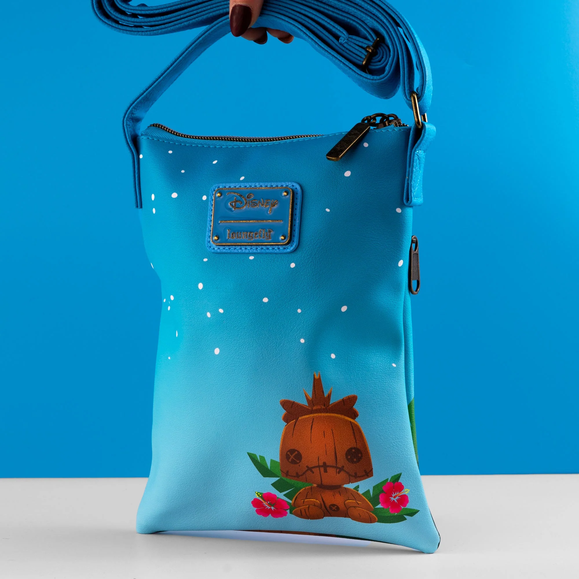 Loungefly x Disney Lilo and Stitch Carved Wood Tiki Stitch Passport Bag - Image 2