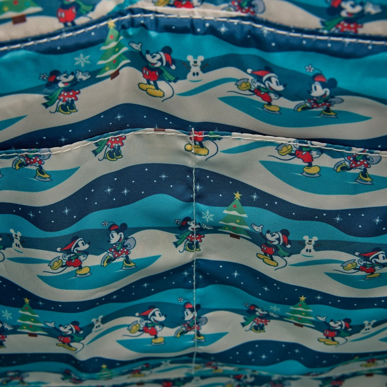 Loungefly x Disney Mickey and Minnie Holiday Convertible Tote Bag - Image 3