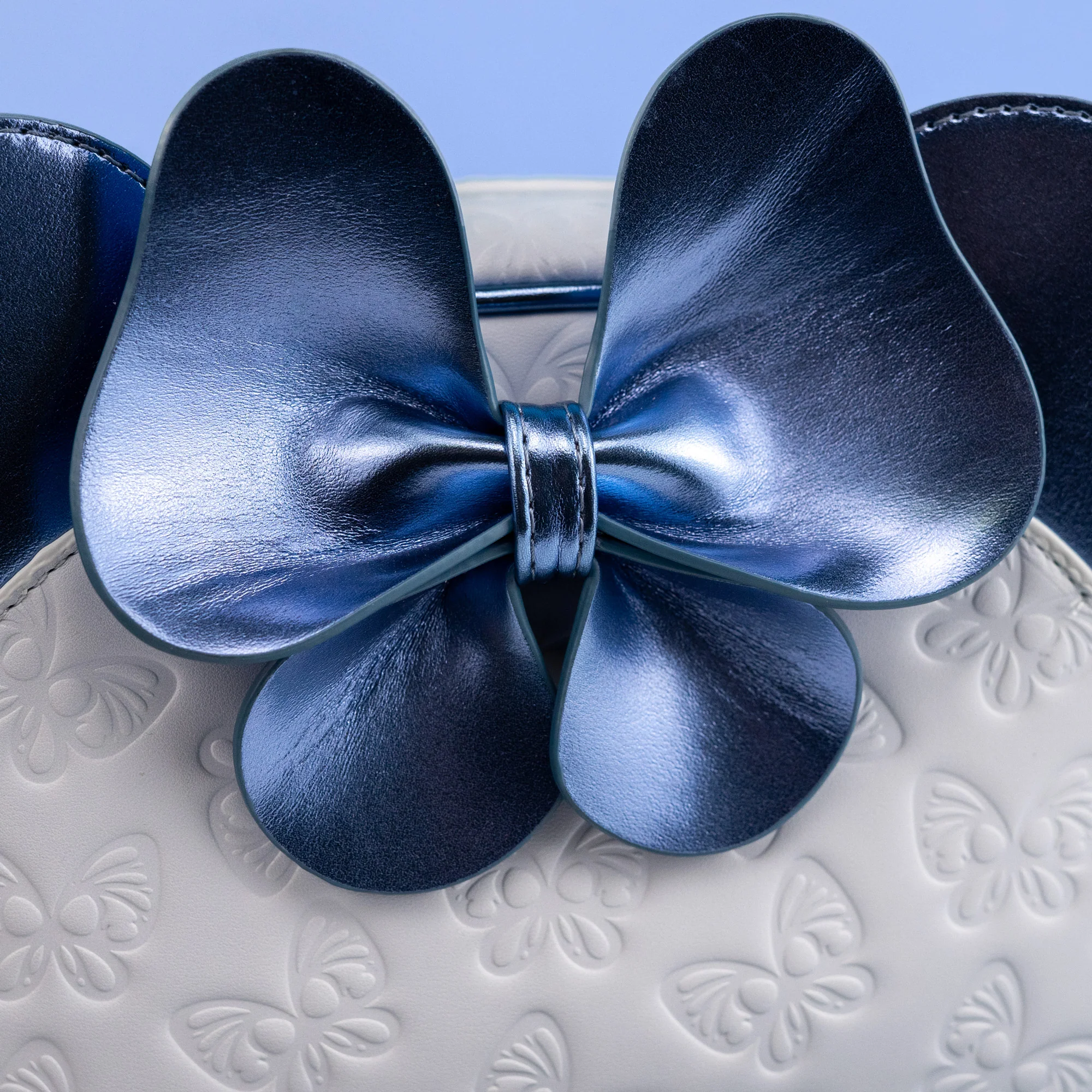 Loungefly x Disney Minnie Mouse Blue Butterfly Crossbody Handbag - Image 2