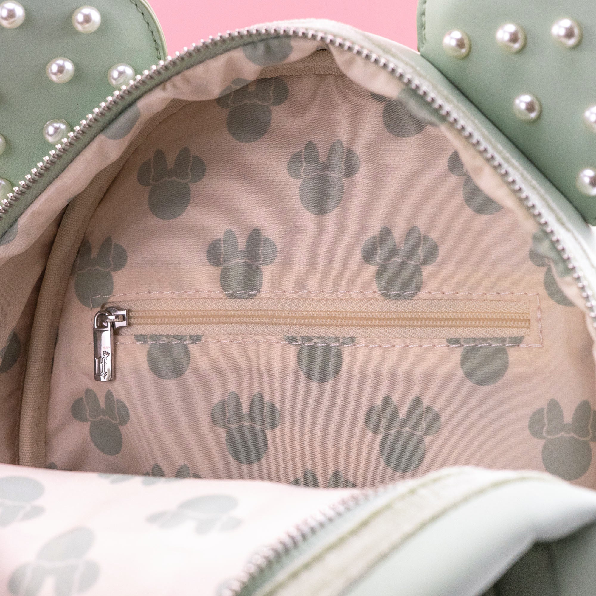 Loungefly x Disney Minnie Mouse with Pearls Mini Backpack - Image 7