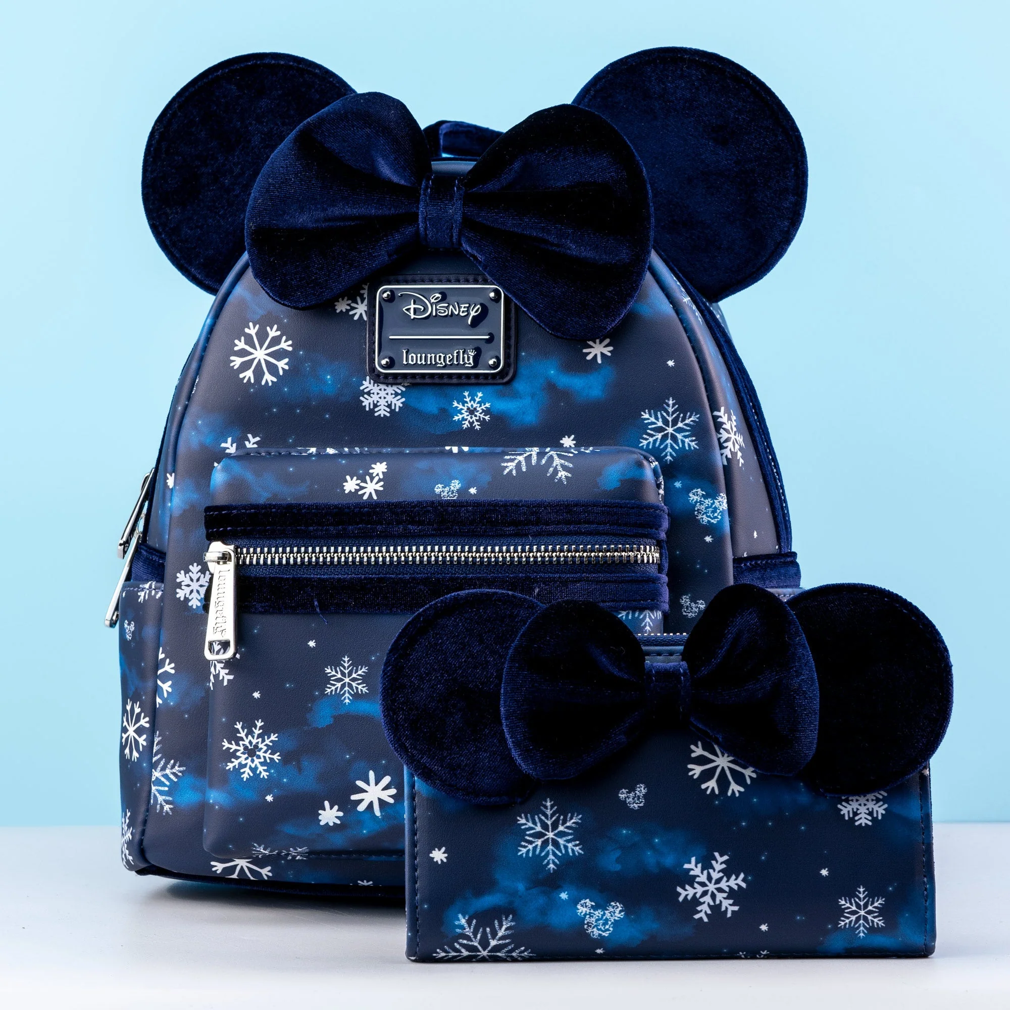 Loungefly x Disney Minnie Mouse Velvet Snowflakes Mini Backpack - Image 8