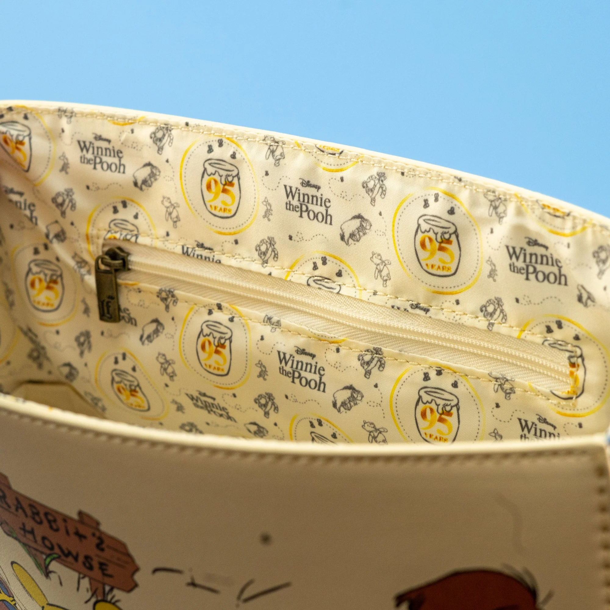 Loungefly x Disney Winnie the Pooh Peek A Pooh Crossbody Bag - Image 7