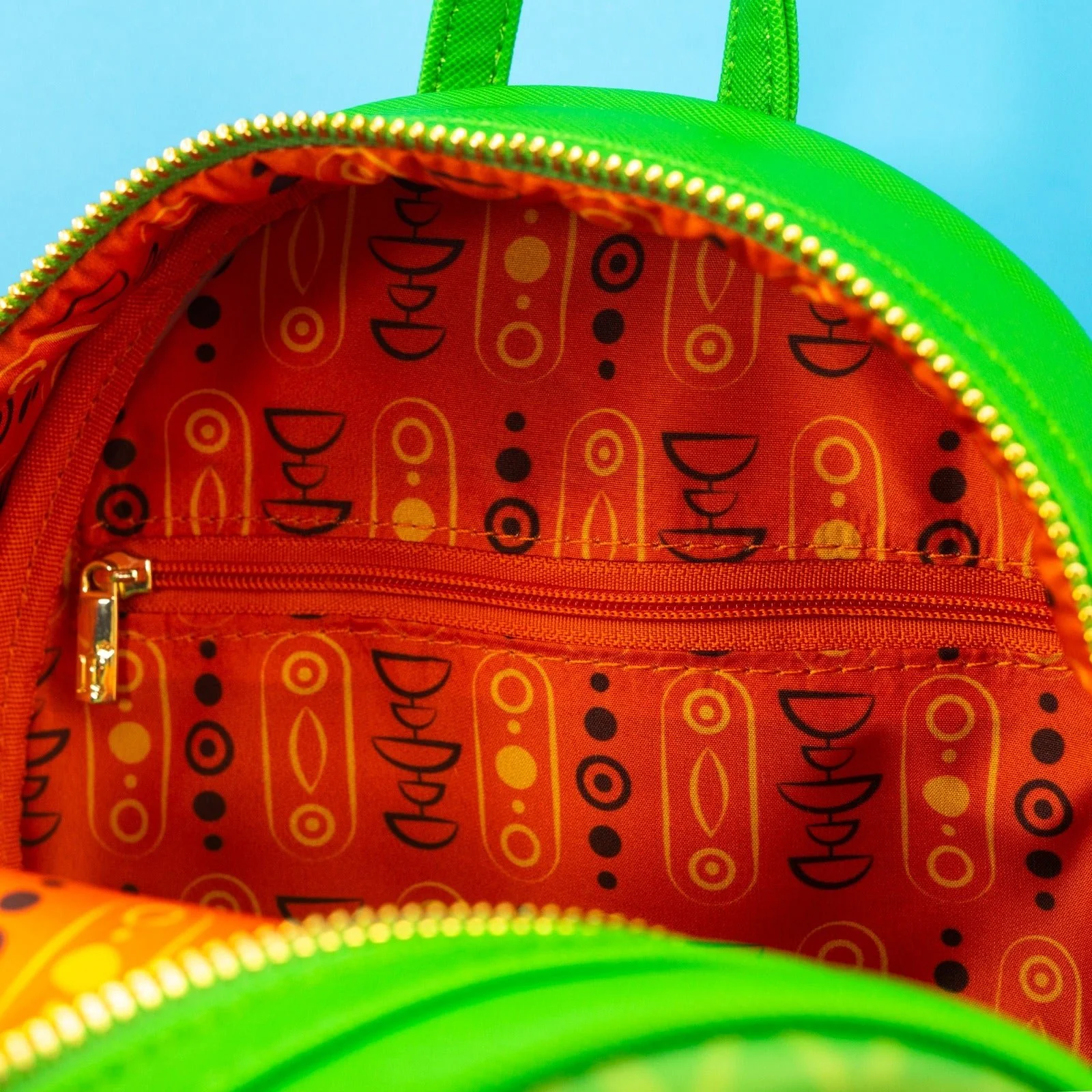 Loungefly x DreamWorks Madagascar King Julien Cosplay Mini Backpack - Image 8