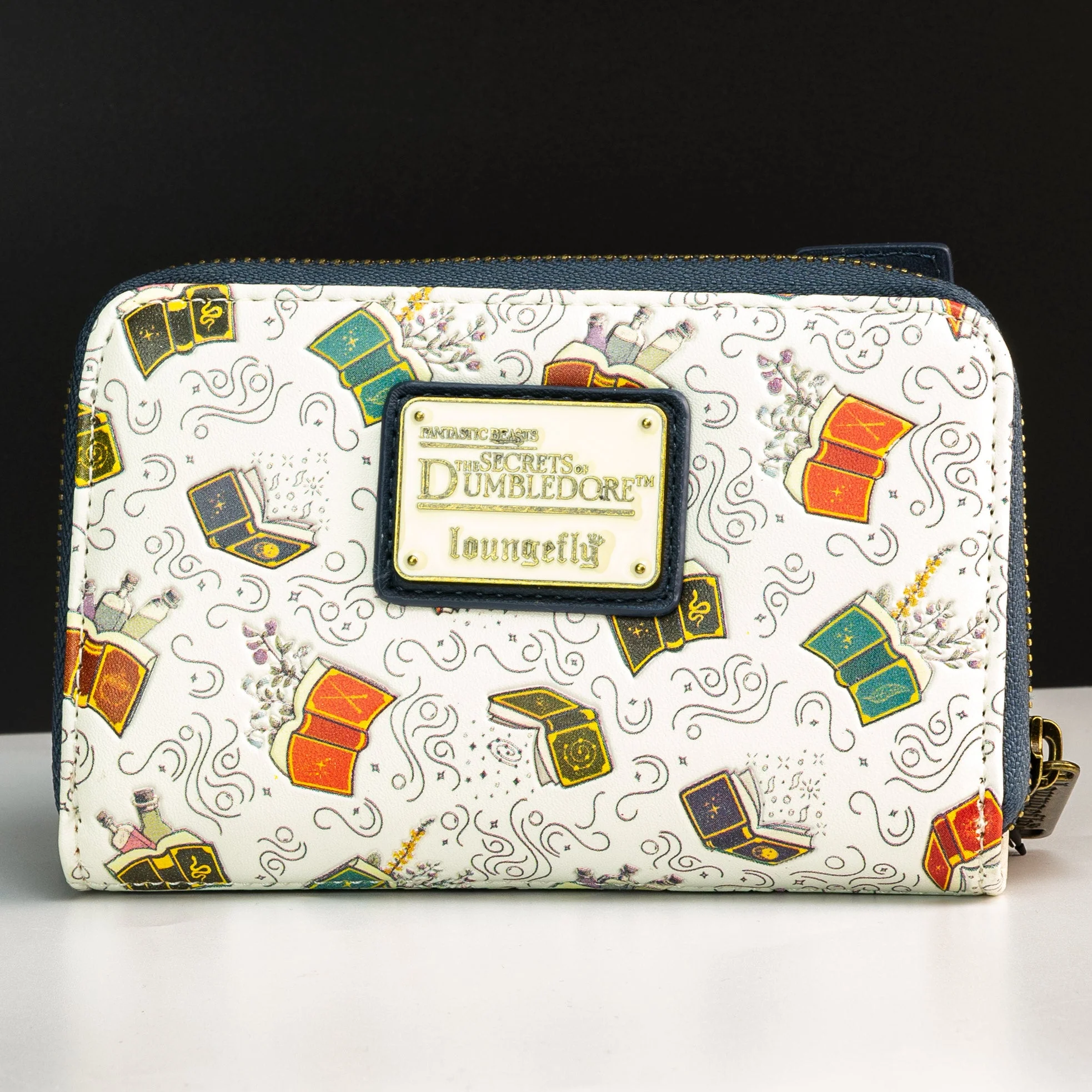 Loungefly x Fantastic Beasts Magical Books Purse - Image 2