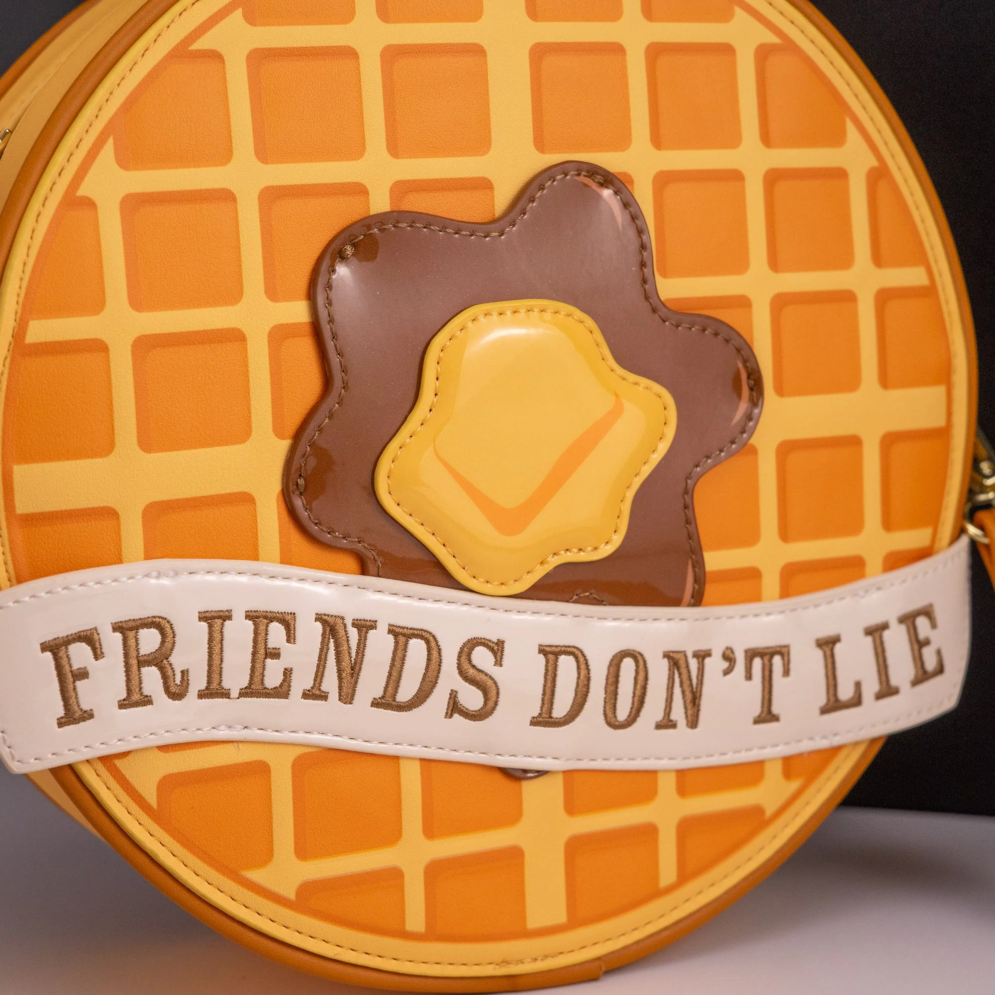 Loungefly x Netflix Stranger Things Waffle Crossbody Bag - Image 3