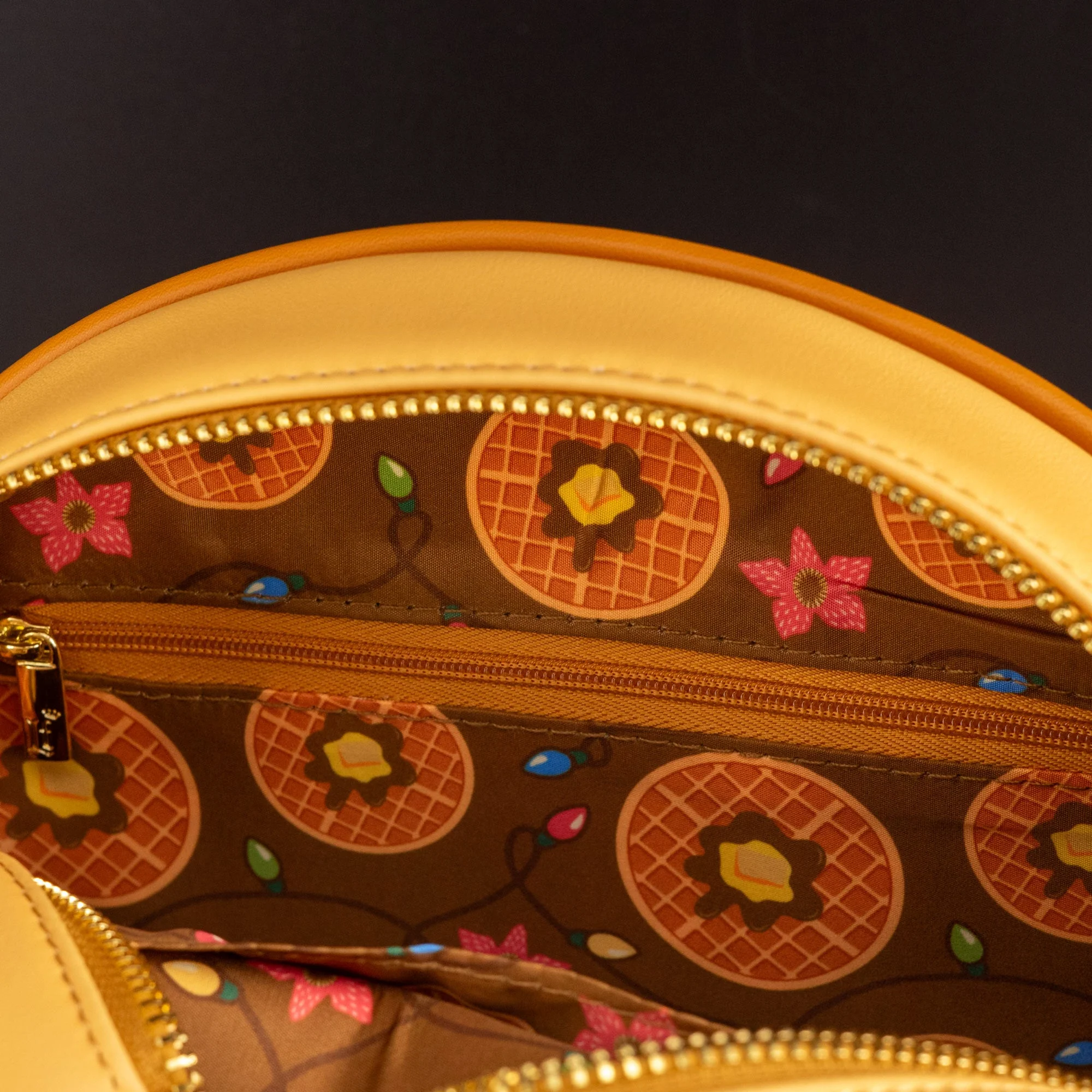 Loungefly x Netflix Stranger Things Waffle Crossbody Bag - Image 6