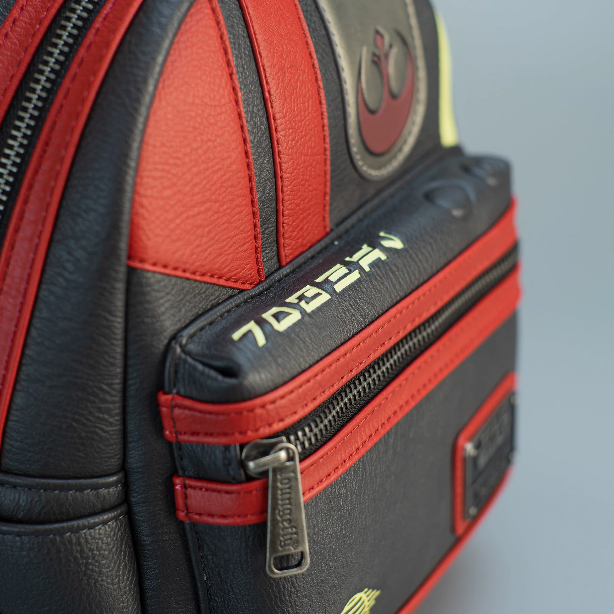 Loungefly x Star Wars Poe Dameron Cosplay Mini Backpack - Image 4