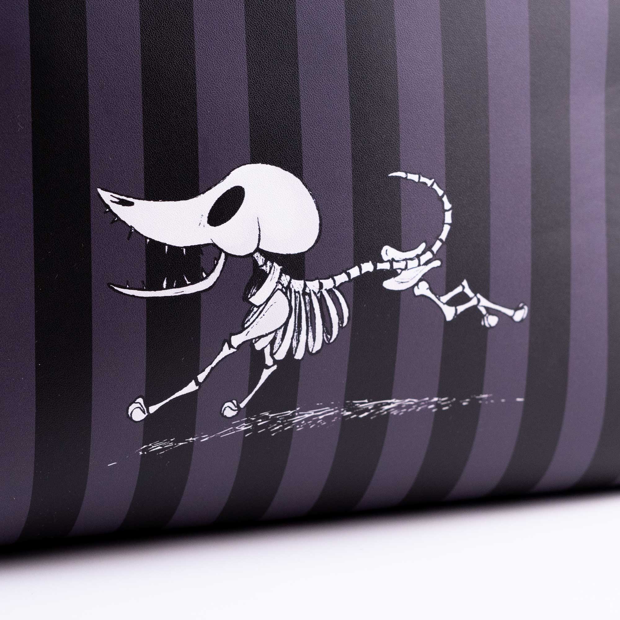 Loungefly x Corpse Bride Victor and Emily Among Vines Tote Bag - Image 7