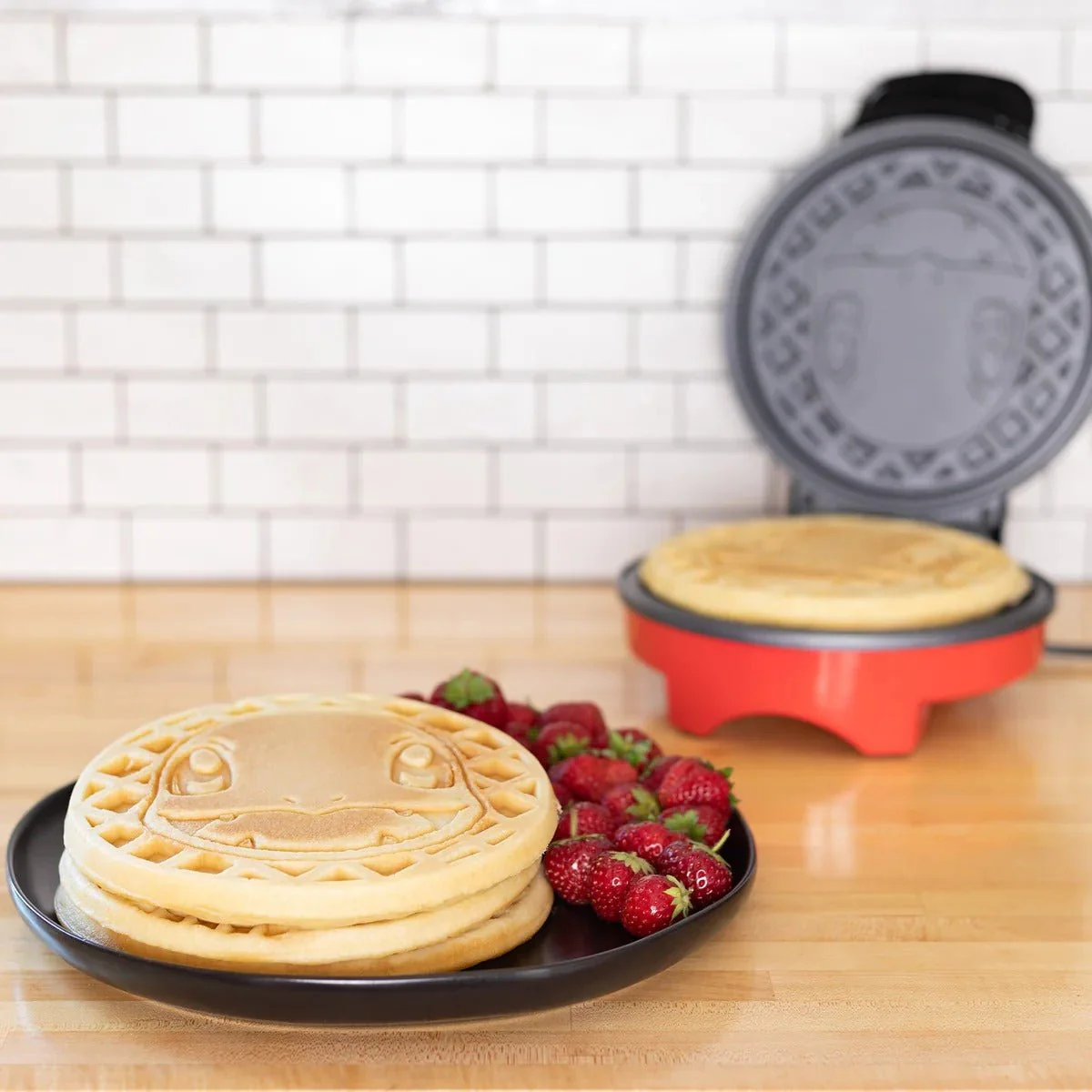 Pokémon Charmander Electronic Waffle Maker - Image 3