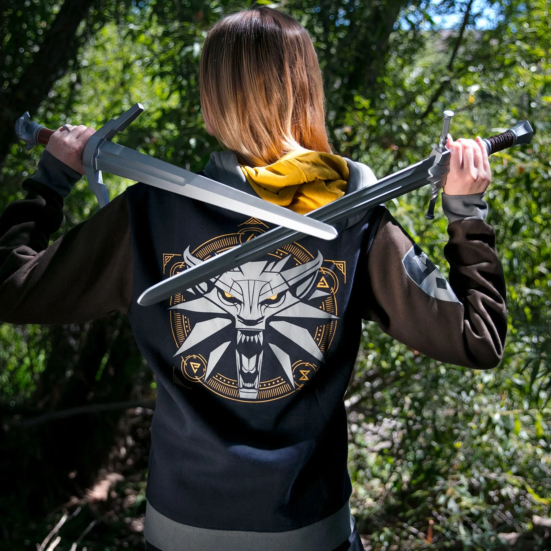 The Witcher 3 1:1 Scale Cosplay Foam Swords Set - Image 4